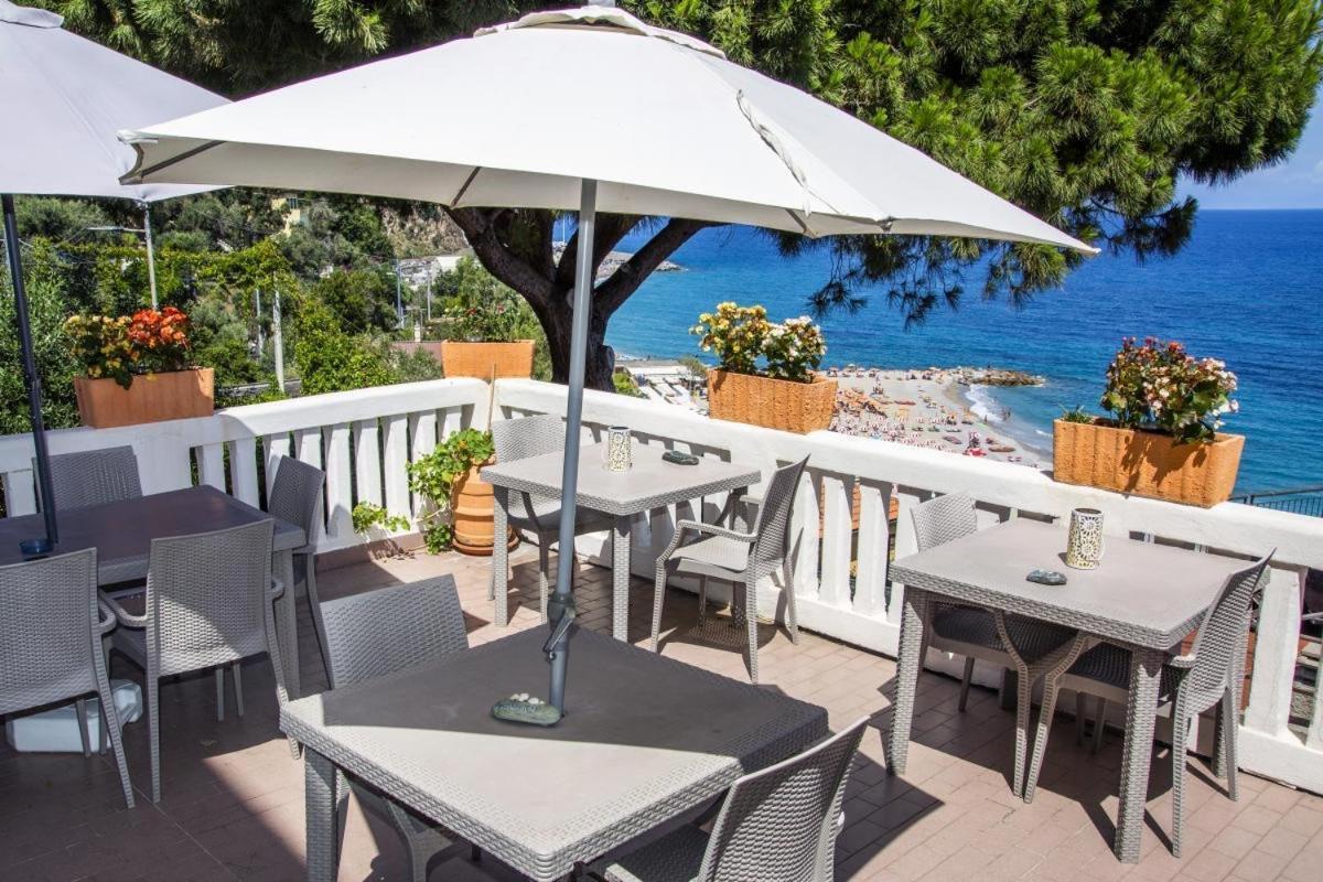 Albergo Miramare Bergeggi Exteriér fotografie