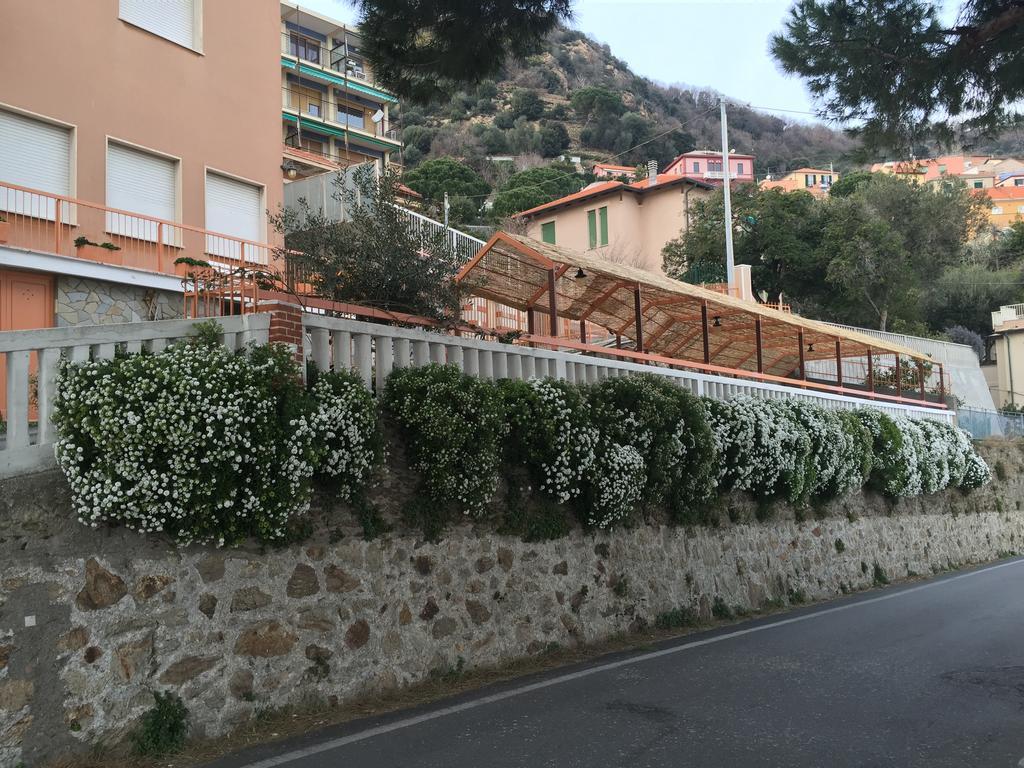 Albergo Miramare Bergeggi Exteriér fotografie