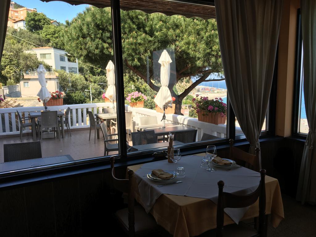 Albergo Miramare Bergeggi Exteriér fotografie